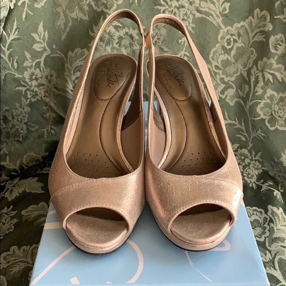 lifestride open toe shoes